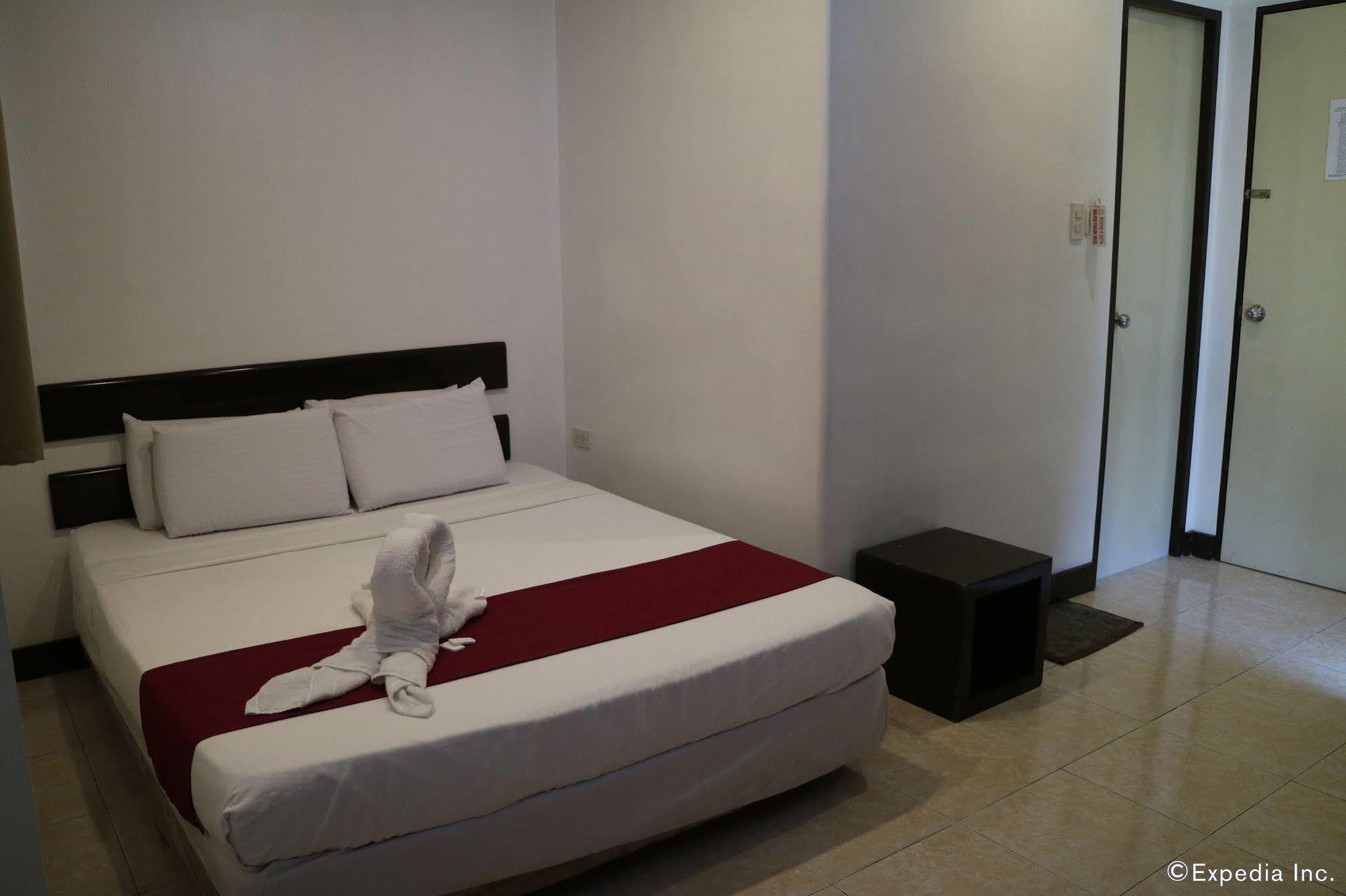 Ong Bun Pension House Ілоіло Екстер'єр фото