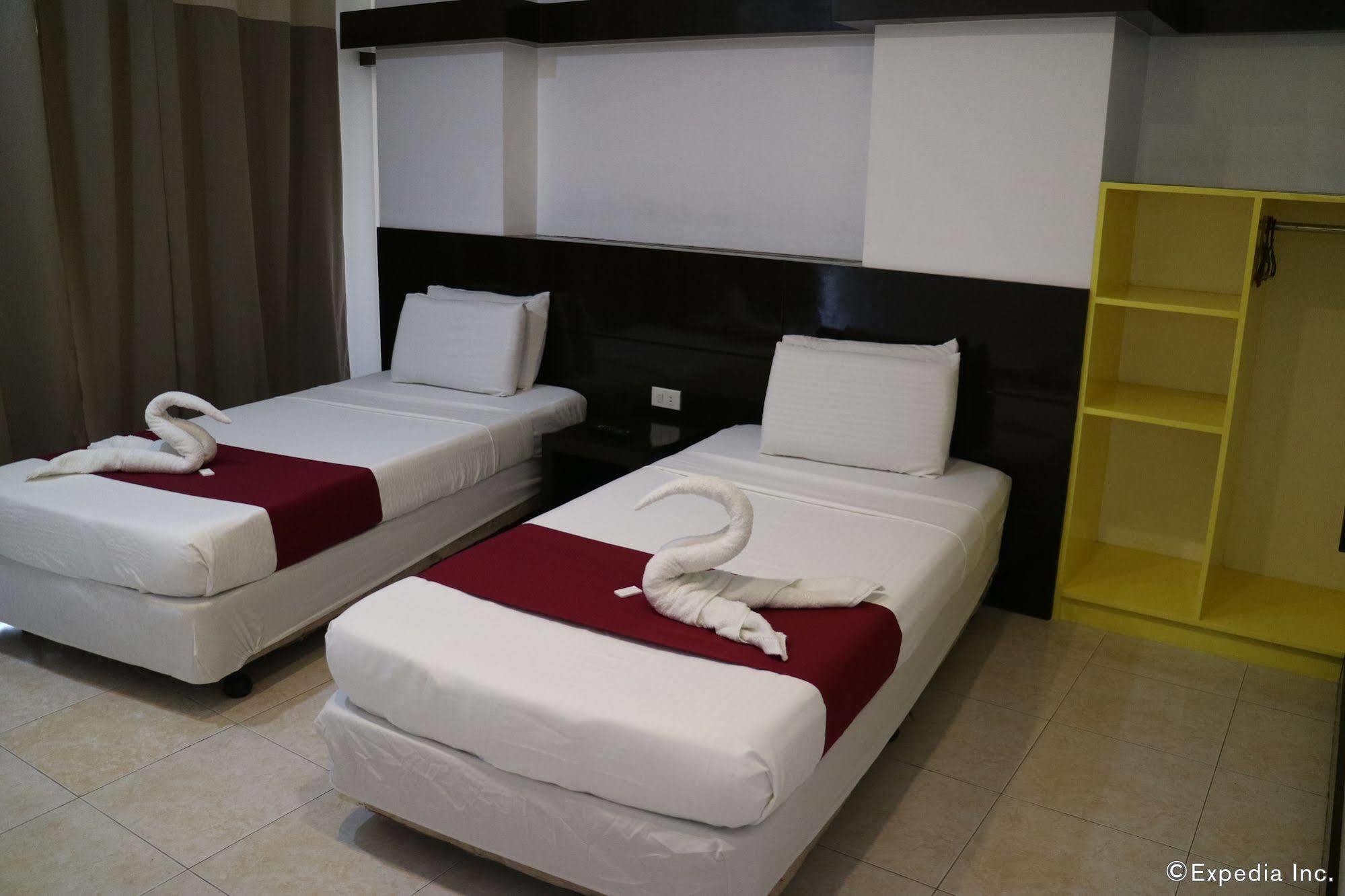 Ong Bun Pension House Ілоіло Екстер'єр фото