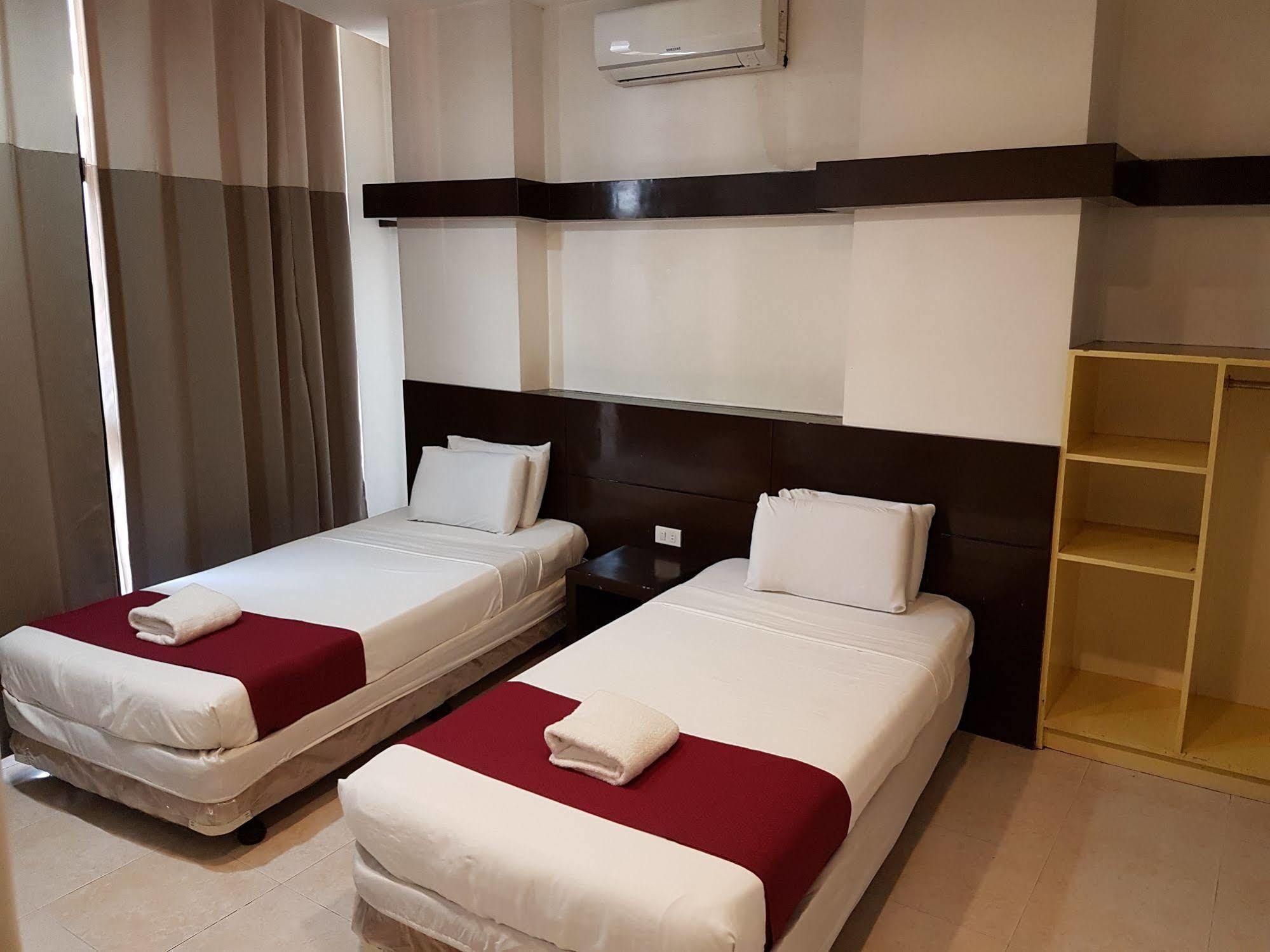 Ong Bun Pension House Ілоіло Екстер'єр фото
