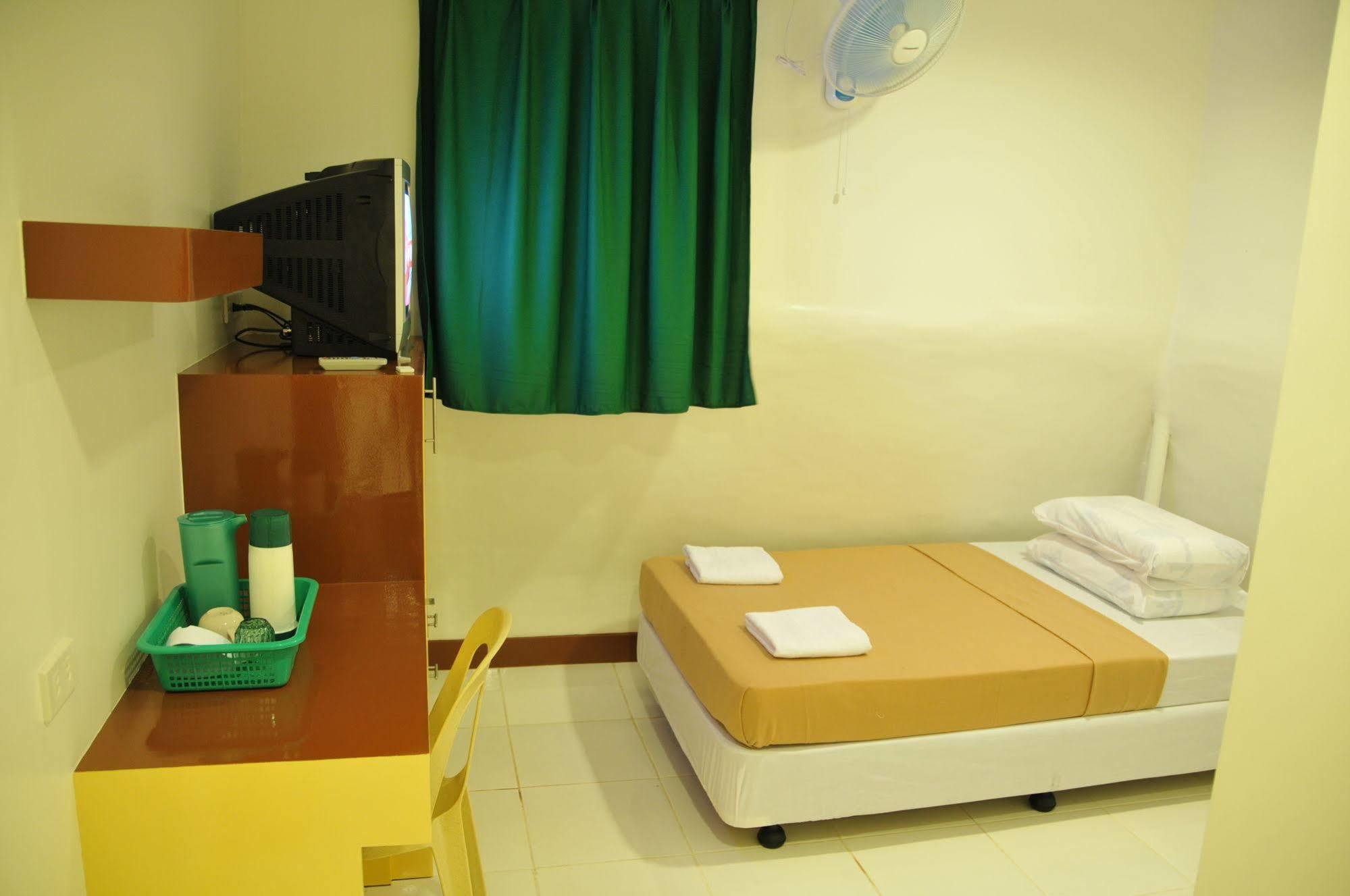 Ong Bun Pension House Ілоіло Екстер'єр фото